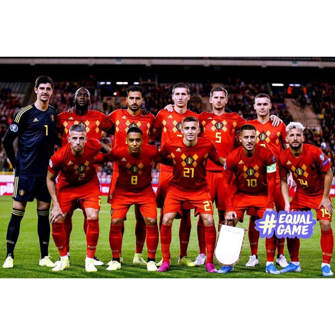 エデン・アザールのインスタグラム：「🇧🇪 Well done everyone, qualified! #euro2020 #comeonbelgium  Bien joué les gars, on est qualifié! 💪🏼 #lafamille 🇧🇪」