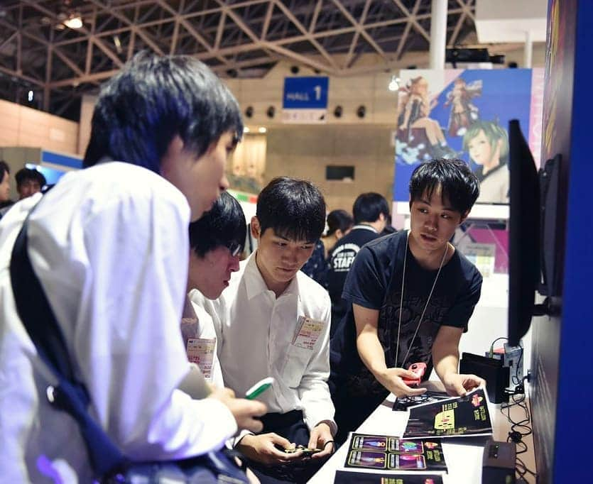 日本工学院さんのインスタグラム写真 - (日本工学院Instagram)「#東京ゲームショウ2019 日本工学院ブースではゲーム科のみではなく、 マンガ・アニメーション科や東京工科大学メディア学部など、 複数の学科と蒲田校・八王子校が一体となって、毎年出展してます！ ☆教職員投稿写真☆  #日本工学院 #nihonkogakuin #専門学校 #日本工学院八王子専門学校 #日本工学院専門学校 #教職員投稿写真 #工学院 #ゲーム科 #ゲームクリエイター科 #マンガアニメーション科 #TGS2019 #ものづくり体験 #プログラマー #プランナー #ゲームプランナー #ゲーム科 #将来像 #アオハル#あおはる #夢が叶う場所」10月11日 22時00分 - nihonkogakuin