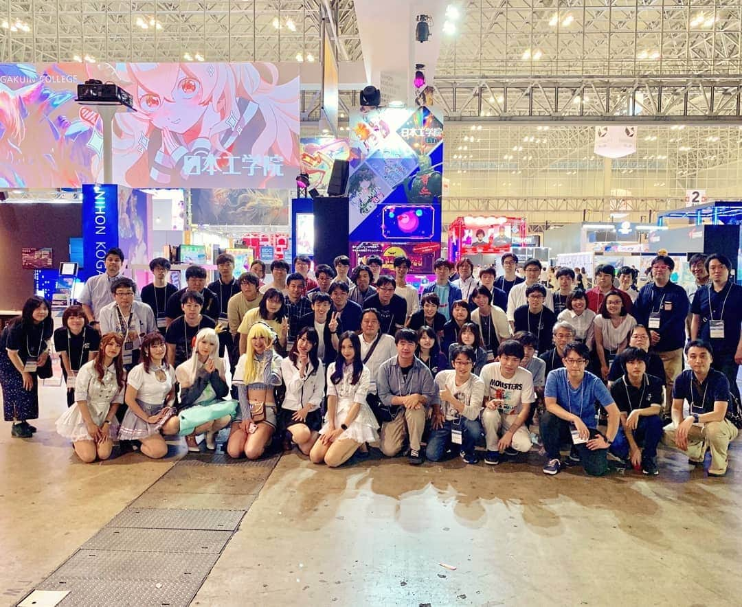 日本工学院さんのインスタグラム写真 - (日本工学院Instagram)「#東京ゲームショウ2019 日本工学院ブースではゲーム科のみではなく、 マンガ・アニメーション科や東京工科大学メディア学部など、 複数の学科と蒲田校・八王子校が一体となって、毎年出展してます！ ☆教職員投稿写真☆  #日本工学院 #nihonkogakuin #専門学校 #日本工学院八王子専門学校 #日本工学院専門学校 #教職員投稿写真 #工学院 #ゲーム科 #ゲームクリエイター科 #マンガアニメーション科 #TGS2019 #ものづくり体験 #プログラマー #プランナー #ゲームプランナー #ゲーム科 #将来像 #アオハル#あおはる #夢が叶う場所」10月11日 22時00分 - nihonkogakuin