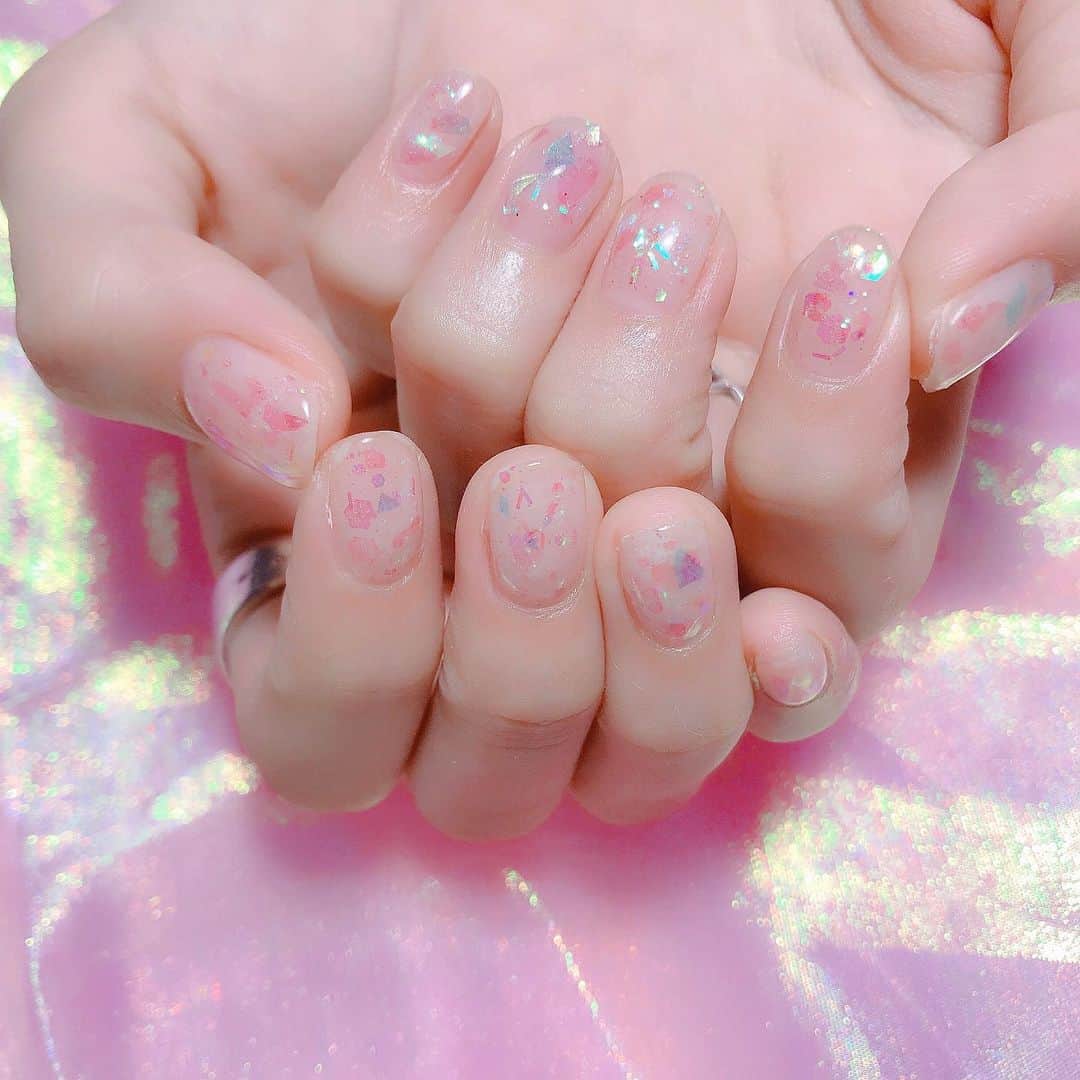 なかやまちえこのインスタグラム：「クリアにオーロラ✨ #nail #nails #nailart #ネイル #美甲 #ネイルアート  #clou #nagel #ongle #ongles #unghia #japanesenailart #manucure #네일 #젤네일 #네일아트 #네일리스트 #japanesenails #manicurist #gelnails #أظافر #オーロラネイル #auroranails #ホログラムネイル #田野アサミ ちゃん  #クリアジェル #クリアネイル #clearnails」