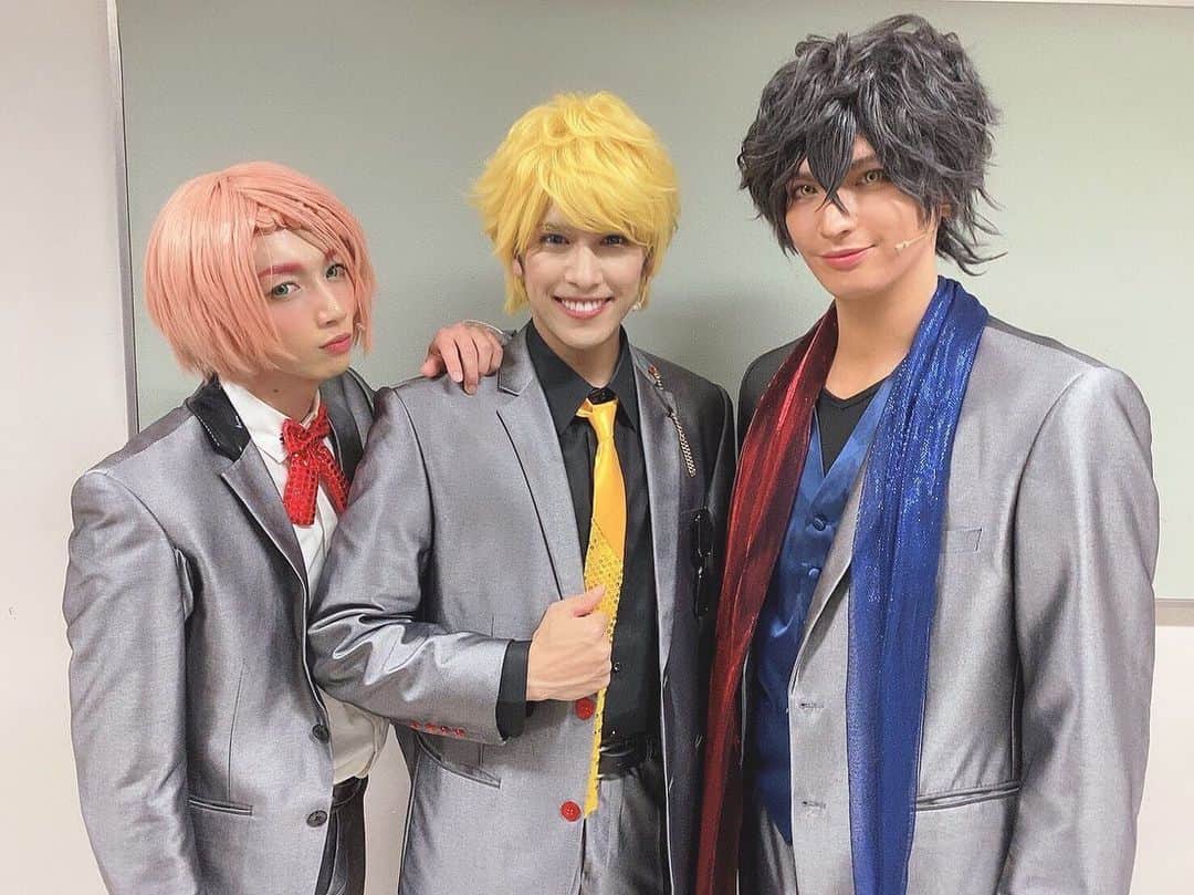 小波津亜廉のインスタグラム：「[11/10/19] Check out our shiny dapper boys from I-Chu! ⠀⠀⠀ ⠀ #kohatsuallen #ooharakaiki #kawaimasahiro ⠀⠀⠀ ⠀ Source: Masahiro and Allen’s twitters」