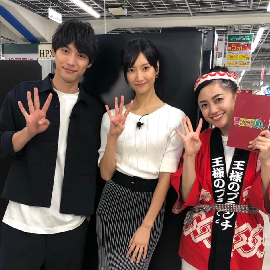 4分間のマリーゴールド【公式】さんのインスタグラム写真 - (4分間のマリーゴールド【公式】Instagram)「#みこと✍️ 第１話ご視聴ありがとうございました😊 TVerやParaviでは見逃し配信中です！ 何度でも、ご覧ください👀👀👀👀 * そして…！放送中の #王様のブランチ では 姉さんと買い物の達人に挑戦しました👍 廉兄は仕事👮‍♂️ 藍は学校👨‍🏫 頑張っている2人の分もGETしたい…！ ぜひご覧ください🙌 * #ショッピング花巻家🏠 #4分間のマリーゴールド #4マリ #福士蒼汰 #菜々緒 #tbs」10月12日 9時45分 - 4mari_tbs