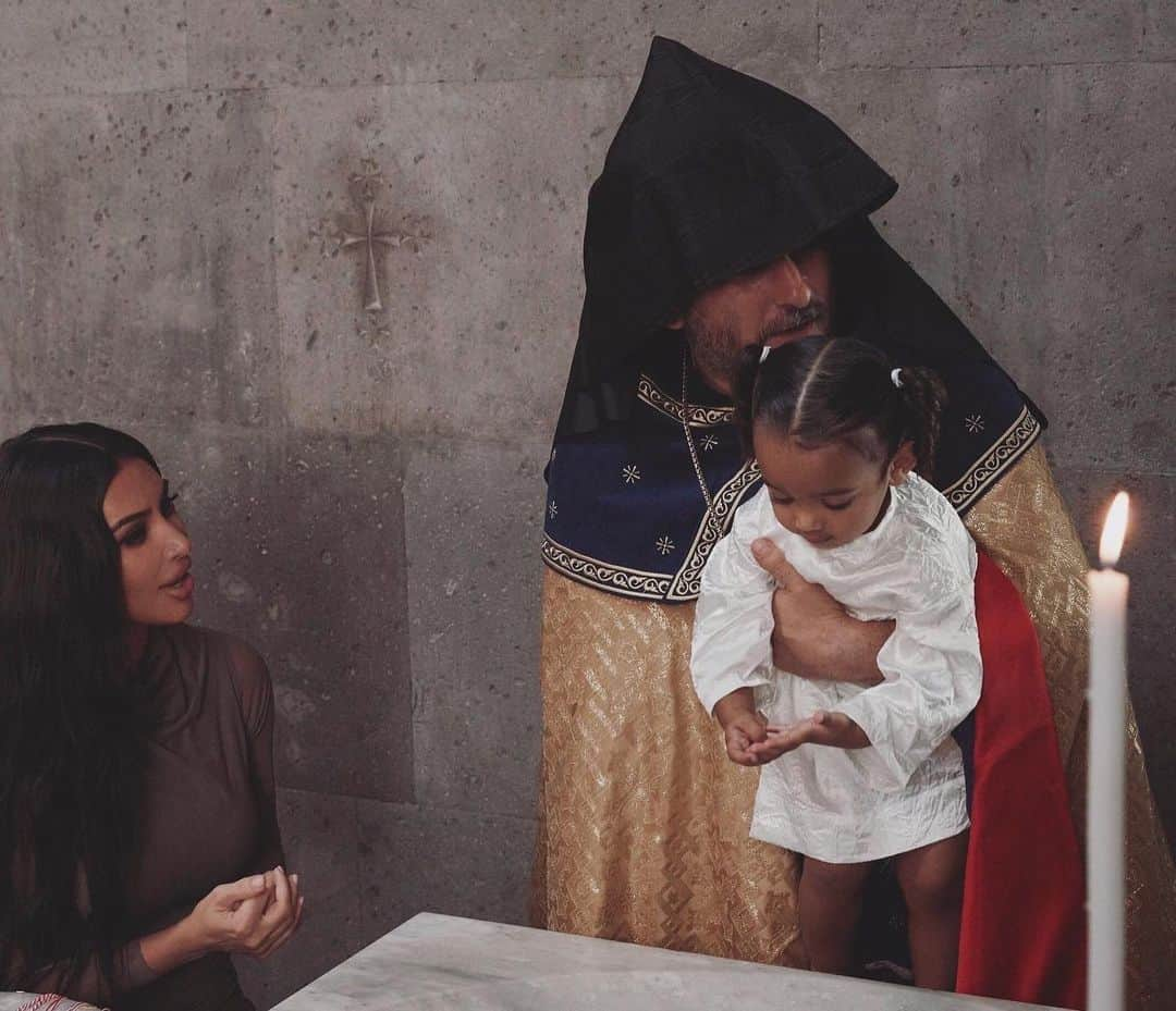 キム・カーダシアンさんのインスタグラム写真 - (キム・カーダシアンInstagram)「Baptism」10月12日 1時36分 - kimkardashian