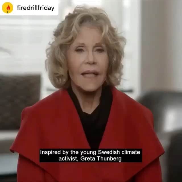 カーラ・デルヴィーニュのインスタグラム：「Repost @janefonda •  As @gretathunberg said, “This is a crisis. We have to act like our house is on fire, because it is.” She’s right, just like the young people from Standing Rock, the kids on the islands disappearing under the Pacific and in Houston and Flint and Kern County and so many other places. They’re all right. This is an urgent, major crisis. And they’re asking our help.  That’s why @janefonda has moved to Washington, DC. Every Friday for the next 4 months at 11 am ET in front of the US Capitol, Jane will be joined by scientists, movement leaders, experts, activists, Indigenous leaders, and community members to answer the alarm sounded by young people and demand that action by our political leaders be taken to address the climate emergency. #FireDrillFriday」