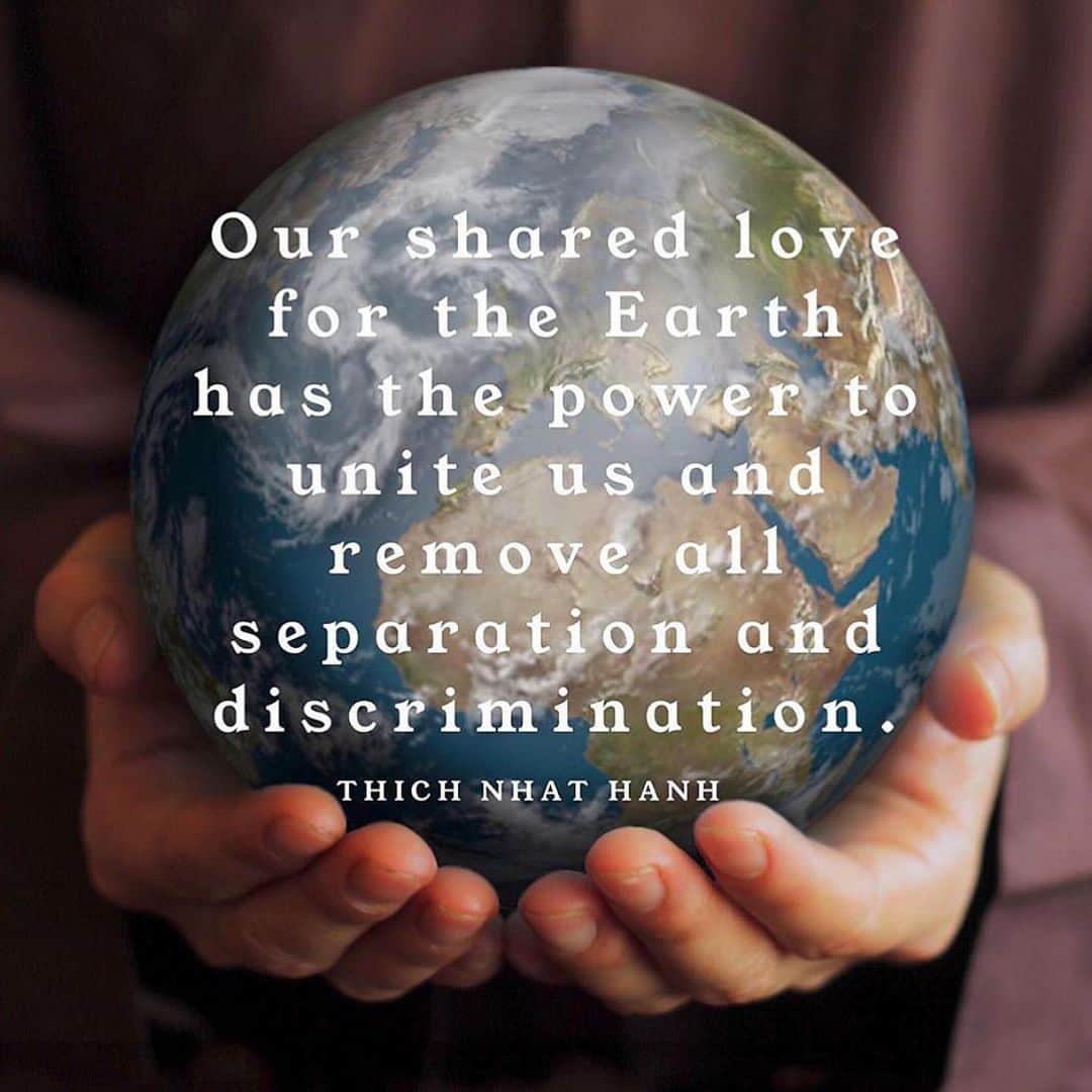 Leslie Camila-Roseさんのインスタグラム写真 - (Leslie Camila-RoseInstagram)「Happy birthday Thich Nhat Hanh. Thank you for the teachings, wisdom and dedication to making this earth a loving, mindful and peaceful place. “We often think of peace as the absence of war, that if powerful countries would reduce their weapon arsenals, we could have peace. But if we look deeply into the weapons, we see our own minds- our own prejudices, fears and ignorance. Even if we transport all the bombs to the moon, the roots of war and the roots of bombs are still there, in our hearts and minds, and sooner or later we will make new bombs. To work for peace is to uproot war from ourselves and from the hearts of men and women. To prepare for war, to give millions of men and women the opportunity to practice killing day and night in their hearts, is to plant millions of seeds of violence, anger, frustration, and fear that will be passed on for generations to come.” Thich Nhat Hanh . . . . . . . #thichnhathanh #mindfulness #love #universallove #counsciousliving #mindfuleating #walking #earthlover #wisdom #buddhism」10月12日 1時48分 - leslie_coutterand