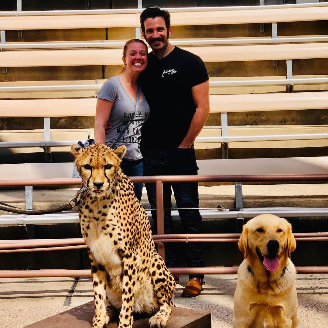 コリン・ドネルのインスタグラム：「Continued the birthday celebration with an amazing visit to the @sandiegozoo! Thank you to @thekuriouskelly and team for taking the time with us and making @pattimurin and I smile in the biggest way possible!」