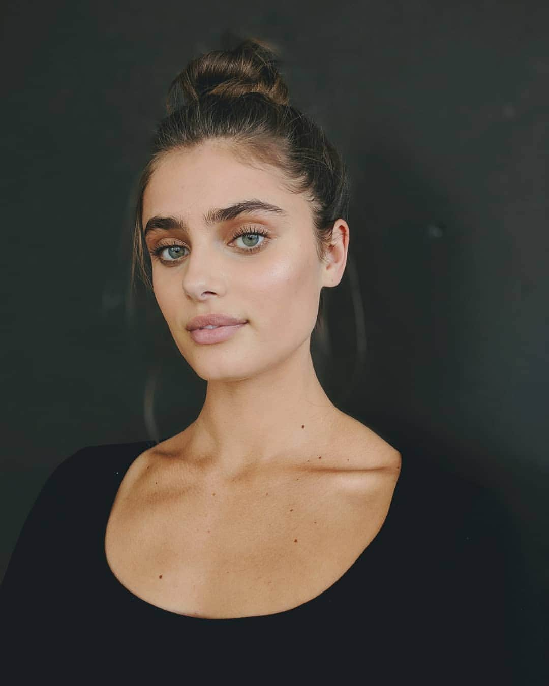 テイラー・ヒルさんのインスタグラム写真 - (テイラー・ヒルInstagram)「👋」10月12日 3時00分 - taylor_hill