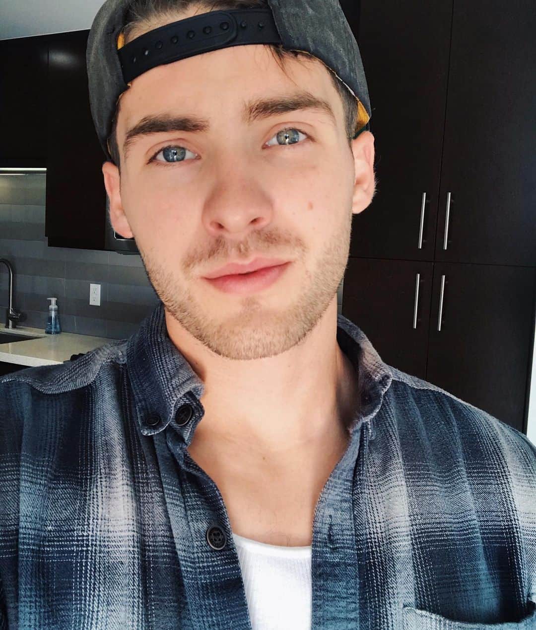 コディ・クリスチャンさんのインスタグラム写真 - (コディ・クリスチャンInstagram)「eyezzzz」10月12日 3時11分 - codychristian