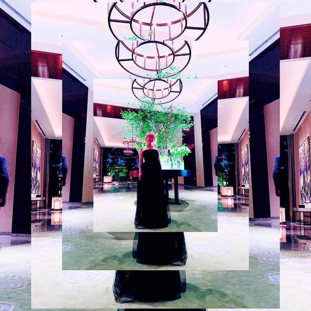RYONRYON.さんのインスタグラム写真 - (RYONRYON.Instagram)「#パレスホテル 最高に素敵な時間でした。  ドレス着れて 最高^_^ ^_^」10月12日 3時25分 - ryon2r2