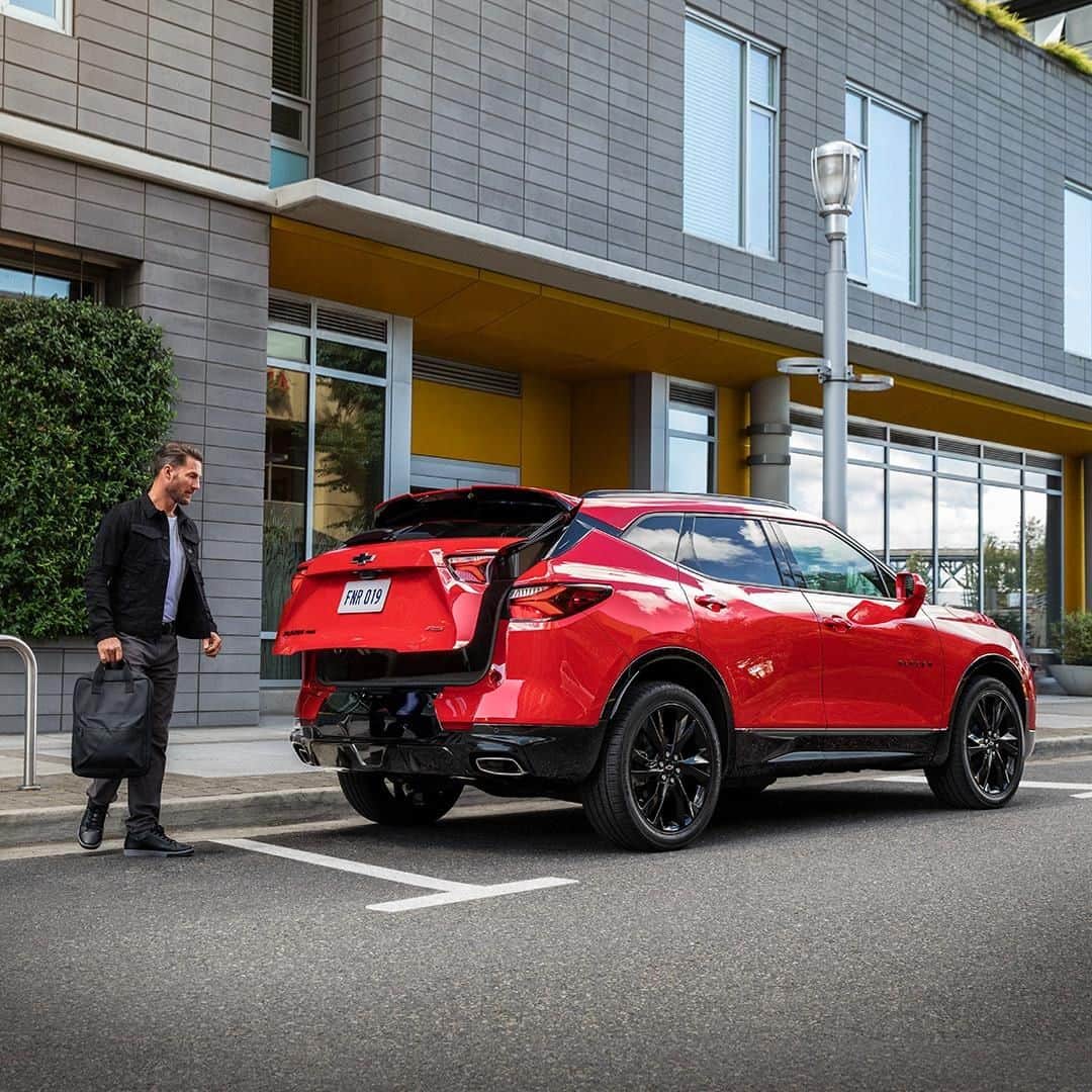 シボレーのインスタグラム：「There's more to the #ChevyBlazer than meets the eye.」