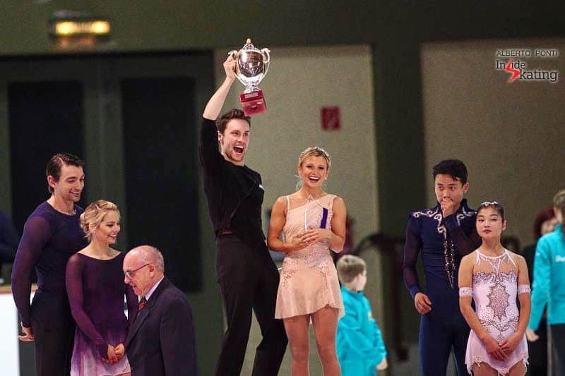 カーステン・ムーア＝タワーズのインスタグラム：「Guys, I know Nebelhorn Trophy is so two weeks ago but I just found this photo and I like it so bear with me 😜 • 📸 Inside Skating」