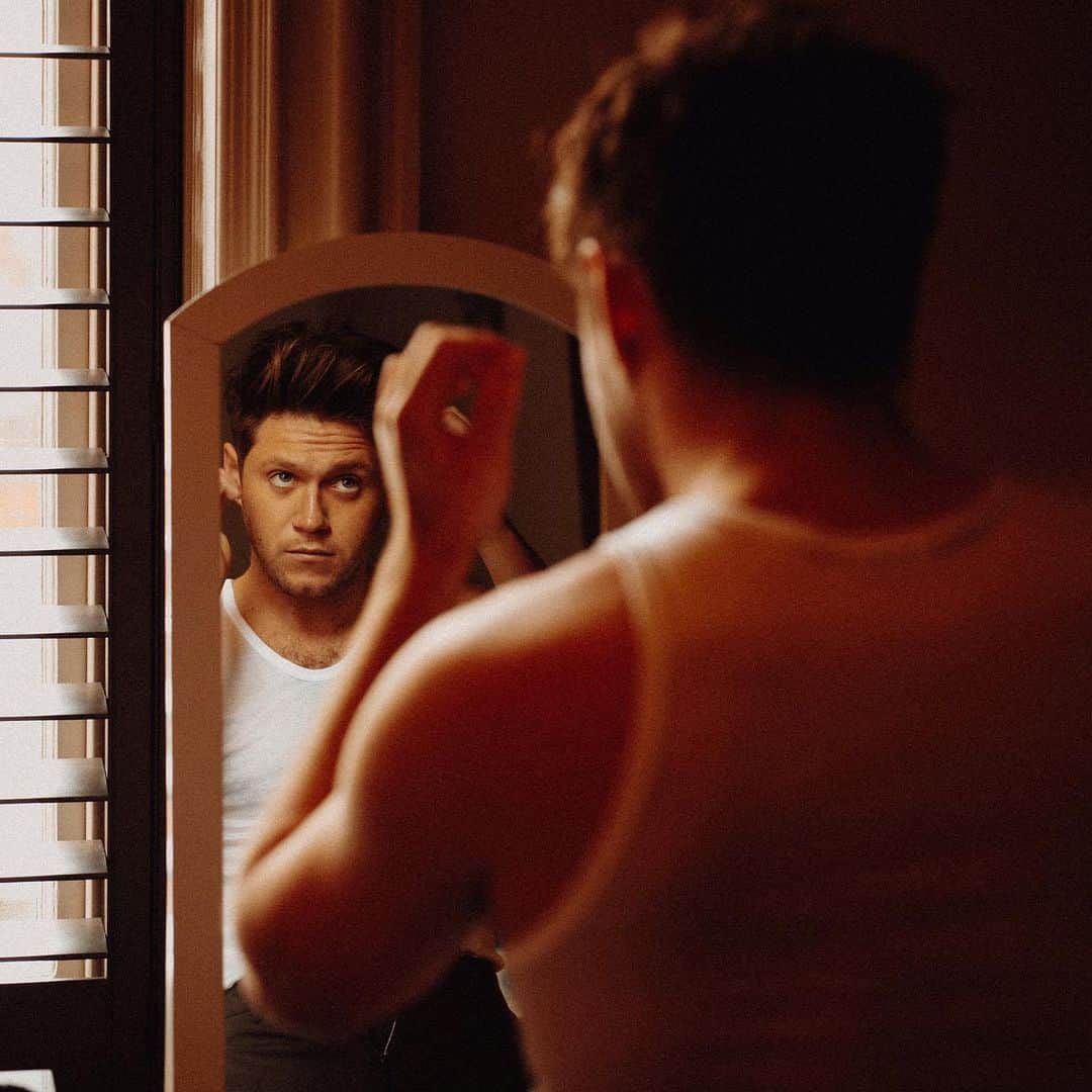 ナイル・ホーランのインスタグラム：「It was amazing to shoot the nice to meet ya video over two days with my good friend @youngastronaut. Hope you are enjoying it. 📸 @christiantierney」