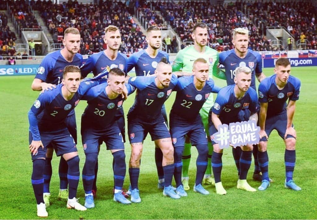のインスタグラム：「💪👊🇸🇰 #slovakia #wales #national #team #keepfighting」