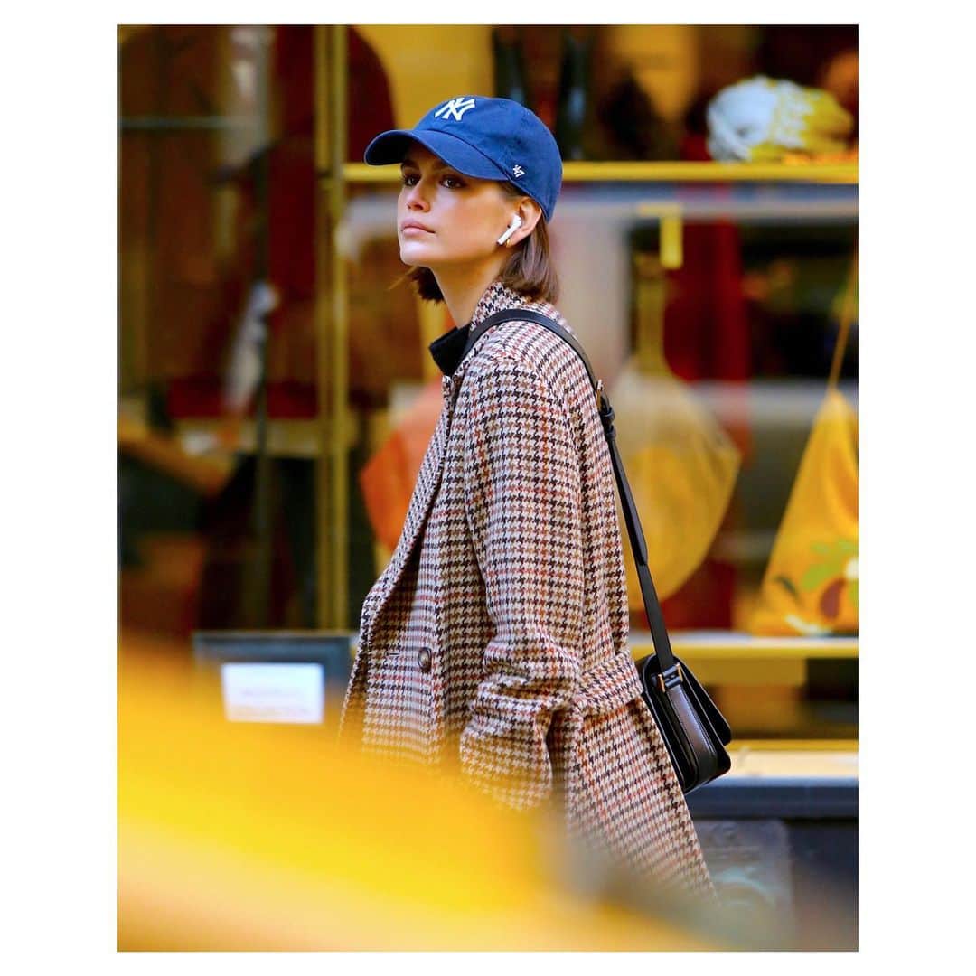Polo Ralph Laurenさんのインスタグラム写真 - (Polo Ralph LaurenInstagram)「#KaiaGerber in New York City wearing a #PoloRalphLauren Houndstooth Coat.」10月12日 7時08分 - poloralphlauren