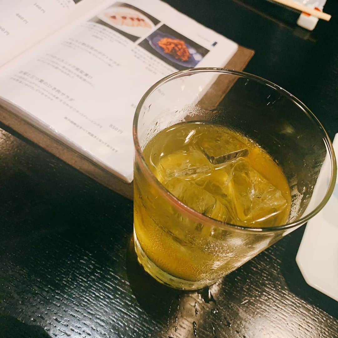 岩瀬玲さんのインスタグラム写真 - (岩瀬玲Instagram)「先日初めて行ったお店が美味しかった また行ってみよう  ソバ焼酎の緑茶割り おいしくてたくさん飲みすぎた  今日は台風すごそうですね💦💦💦」10月12日 8時48分 - akirakkuma