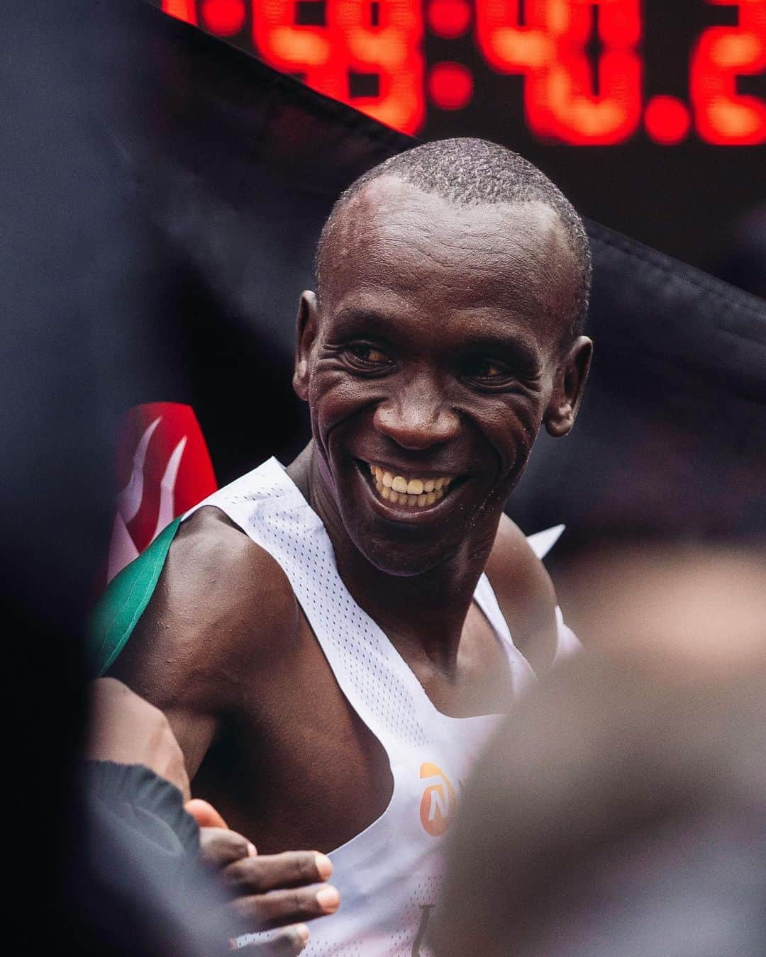 NIKEさんのインスタグラム写真 - (NIKEInstagram)「“I run to prove to any human in this universe that there are no limitations.” @kipchogeeliud  A crazy dream come true — Eliud Kipchoge becomes the world’s first to run a marathon in under two hours. #justdoit」10月12日 19時01分 - nike