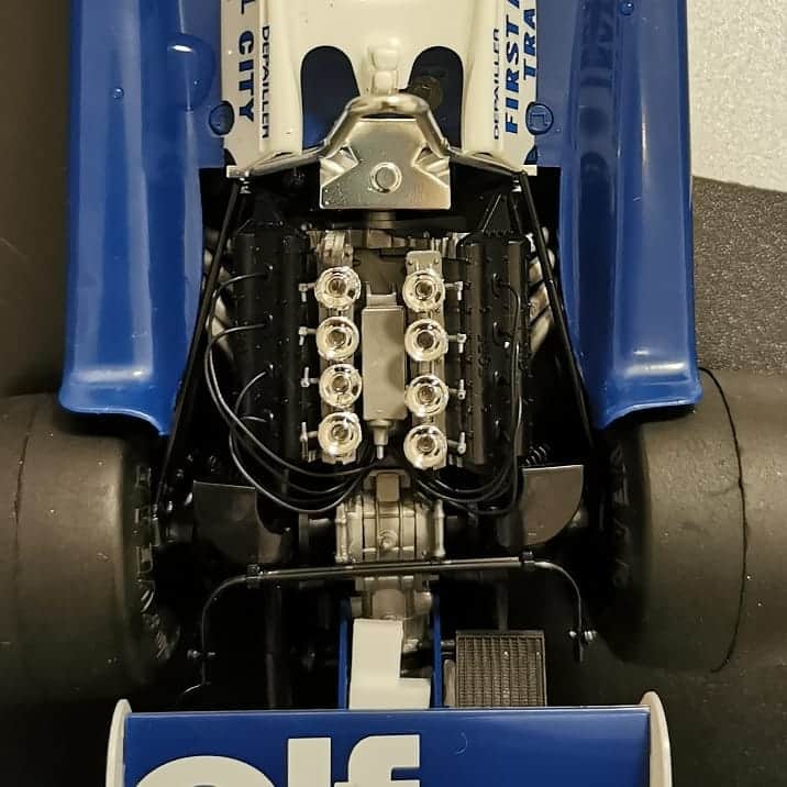 ロマン・グロージャンさんのインスタグラム写真 - (ロマン・グロージャンInstagram)「No on track @f1 today but... Had it all covered! Great fun building this incredible Tyrrell 6 wheeler from 1977 🏁💯❤️ #r8g #dayoff #F1」10月12日 19時02分 - grosjeanromain