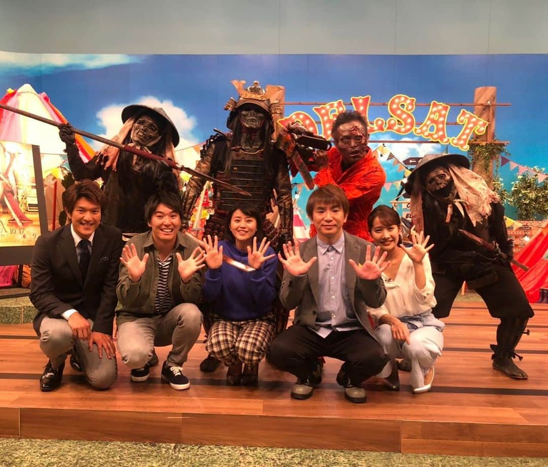 鈴木ちなみさんのインスタグラム写真 - (鈴木ちなみInstagram)「We met Zombies 🧟‍♂️ 🧟‍♀️ Very scary 😭 Be careful with them☹️ #デルサタ11 #ゾンビ #ナガシマゾンビアイランド2019  みなさん台風大丈夫ですか？ まだまだ大雨は続きます🙁 これから風も強くなるようです。 海や川へは近づかない！！ 危ないな、と思ったら早めの避難をして 安全な場所ですごしましょう！」10月12日 19時14分 - chinami_suzuki0926