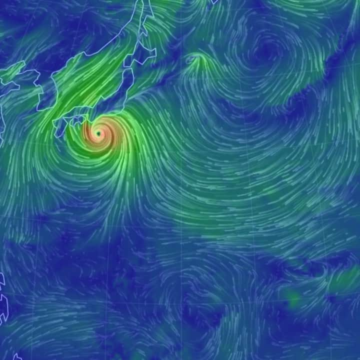 こんぶのインスタグラム：「. . 危険な台風が日本を襲い始めた… 皆様、どうかお気をつけ下さい…！ . . （この画像は『earth :: 地球の風、天気、海の状況地図』というサイトです） #earth #台風19号 #気象情報 #こまめにチェック  #千葉県 #心配」