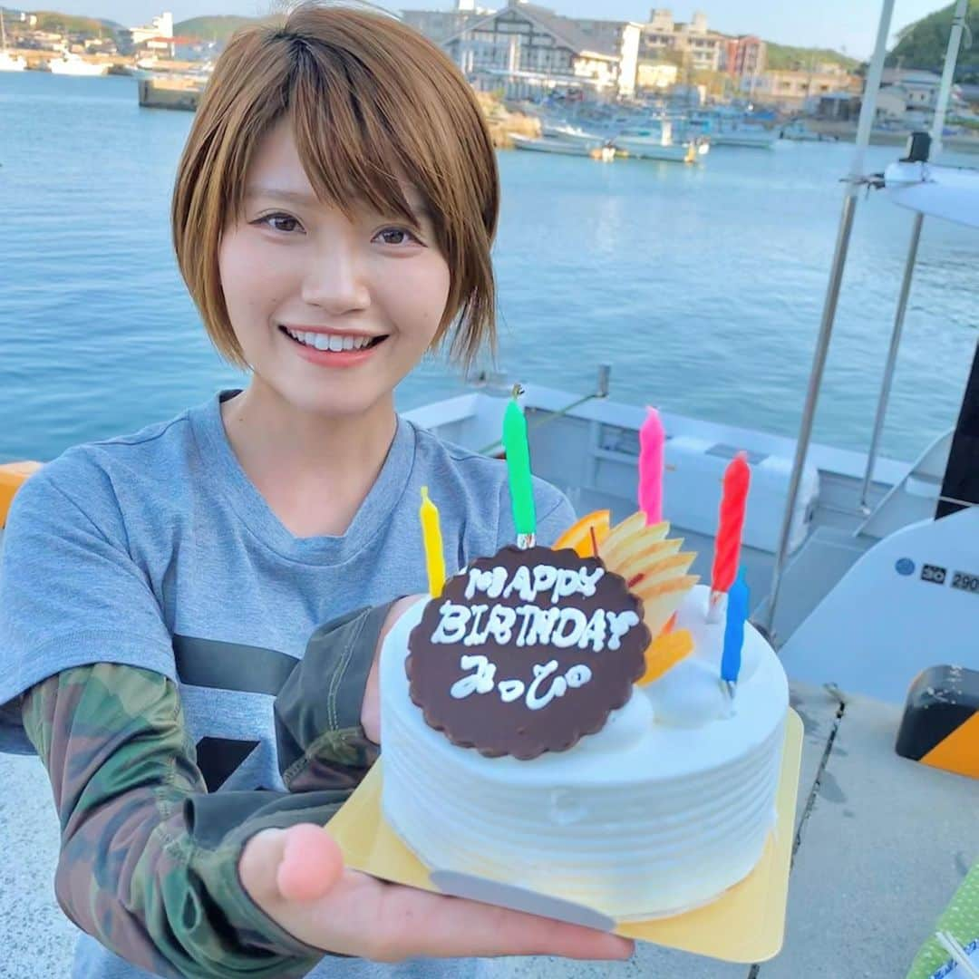 秋丸美帆さんのインスタグラム写真 - (秋丸美帆Instagram)「本日、32回目の誕生日を迎えました🎂今年もまた一つ歳を重ねる事ができ、感謝感謝です（＾ω＾）この一年もよろしくお願いします✨🎁🎉 . #happybirthday #mybirthday #birthdayparty #HBD #誕生日 #ありがとう #感謝」10月12日 12時47分 - mippy34