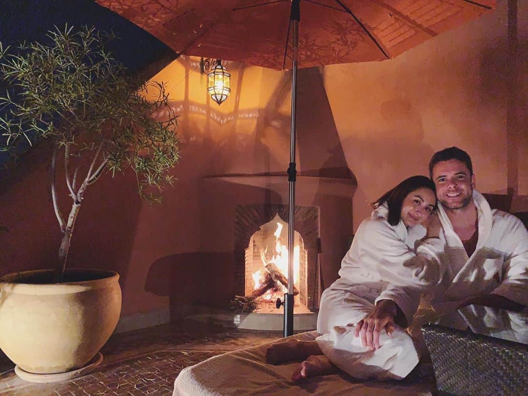 オードリー亜谷香のインスタグラム：「Au revoir Marrakesh, you were a gem. You are an incredible country with warm people and something around every corner that your eye didn’t catch the first time. I’m left with a desire to come back and discover more. A big thank you to @robertdugan for making my 30th an unforgettable experience! Spending time with you is life’s greatest gift.」