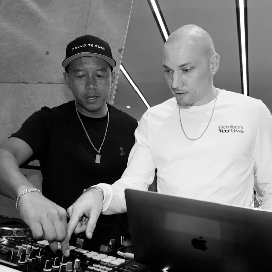 MIGHTY CROWNさんのインスタグラム写真 - (MIGHTY CROWNInstagram)「#ovo #ovo_tokyo #ovojapan  Pre opening party  リセプションパーティー で@DJ してきました 沢山の著名人等、関係者 みなさんの前で  セレクションさせてもらいました。 #selector #soundman #ting #madting  Thanks for having us  #mightycrown #toronto #japan to the world bless up #lauren @ovoniko @oliverelkhatib  Official opening is 10/19 土曜日 来週 土曜日 オープン！」10月12日 19時54分 - mightycrown