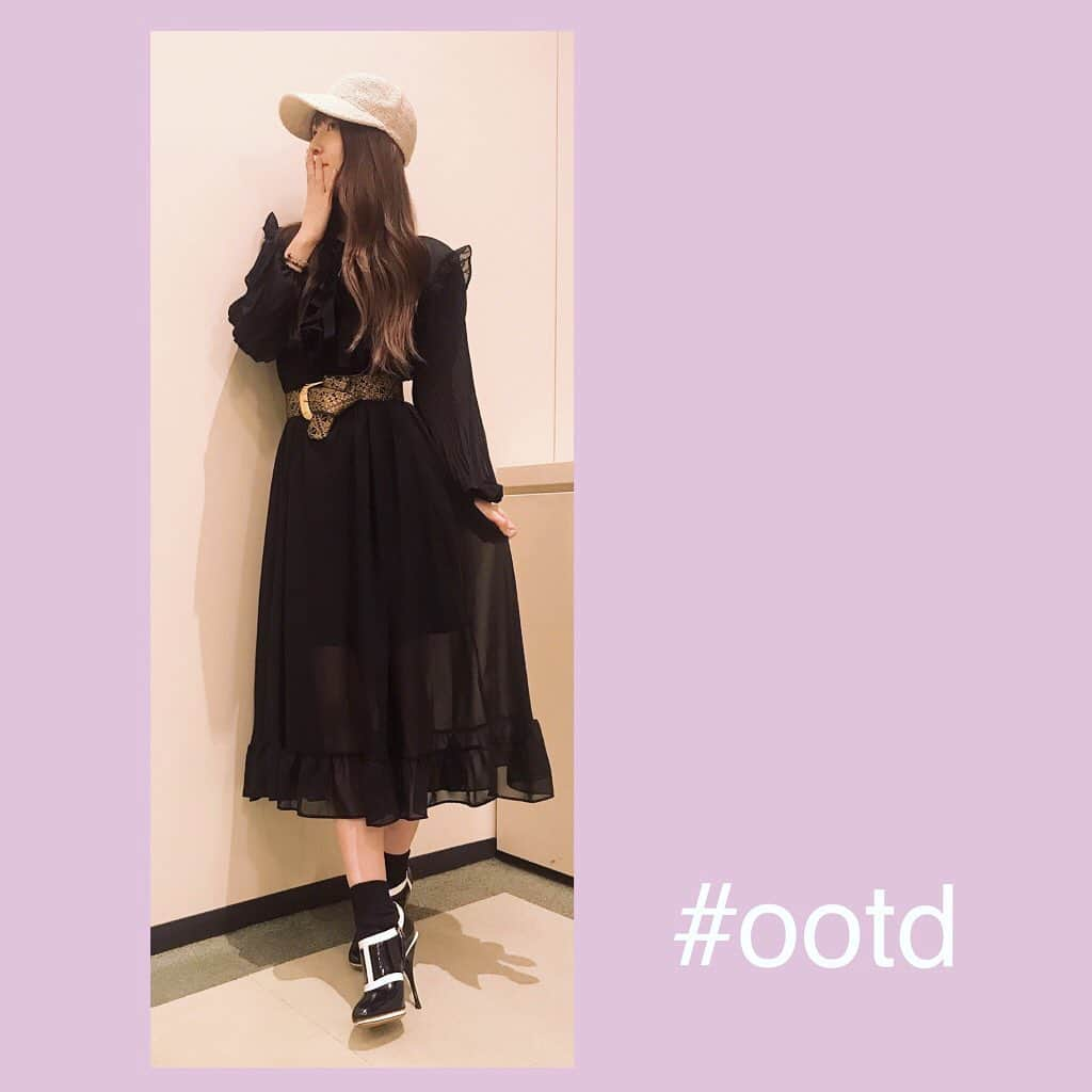 黒崎真音さんのインスタグラム写真 - (黒崎真音Instagram)「#ootd #coordinate #fashion #Autumn #yesterday #u_dresser #black 💖 . 台風気をつけてね💦」10月12日 15時27分 - maonkurosaki922