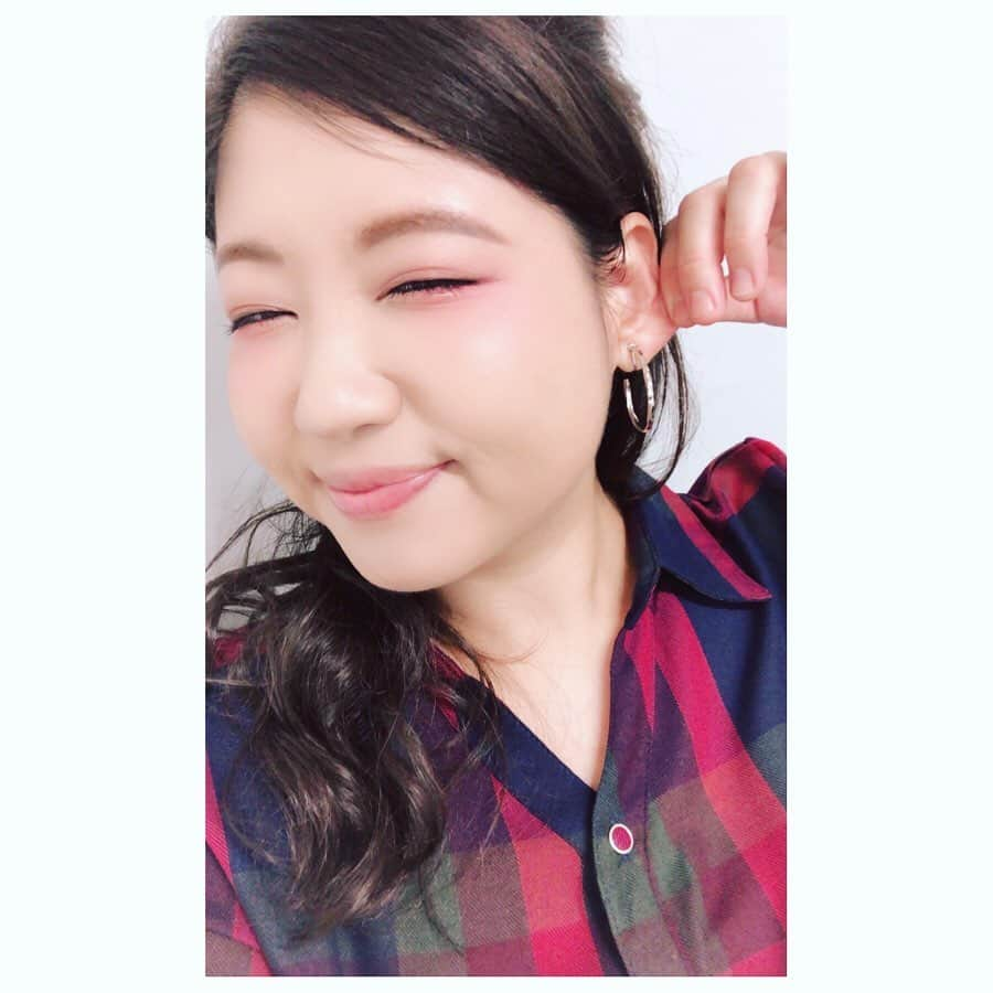 馬場園梓さんのインスタグラム写真 - (馬場園梓Instagram)「へい！  前回の、 CBC花咲かタイムズに出させていただいた時のお衣装を ルン♪  させていただきますね！  こちらのステキなワンピースは Re-j(リジェイ)さんとこのです☺︎ それから、 今回の直美ちゃんとの推しタビは 名古屋城界隈でした。  今、 TVerで見逃し配信もやってますので、気晴らしにぜひ ルン♪  してみてください。  台風の影響でたくさんの方々、 大変怖い思いをされていると思います。  窓は開けないで、 しっかり養生テープで固定して、 身の安全を確保してください。  みなさま、 どうかご無事で！  #CBC #花咲かタイムズ #推しタビ #名古屋城 #ワンピース #Re-j #イヤリング #球体 #ルン」10月12日 17時50分 - babazonoazusa