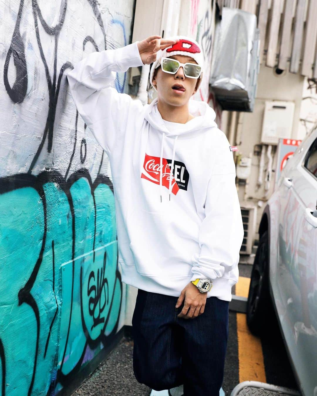 Droptokyoさんのインスタグラム写真 - (DroptokyoInstagram)「TOKYO STREET STYLE Name: @sorry_wavy  Hoodie: @diesel × @cocacola  Pants: @diesel × @cocacola  #DieselxCocaCola#TheREcollection#pr #droptokyo#tokyo#japan#streetscene#streetfashion#streetwear#streetculture#fashion Photography: @dai.yamashiro」10月12日 18時07分 - drop_tokyo