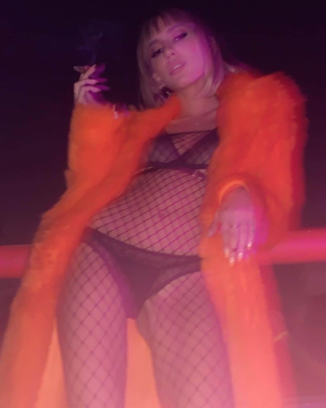 Janice Griffithのインスタグラム：「happy six years of [redacted] to me 🥳 thank you @pornhub + @brazzersofficial + @aryana.tv for taking these pics of me 🥰」