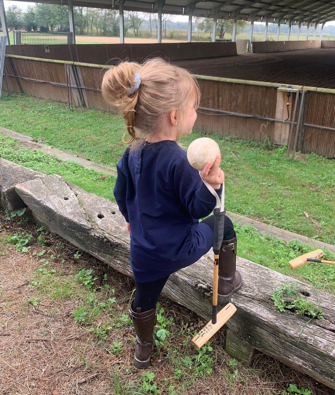 マウロ・イカルディさんのインスタグラム写真 - (マウロ・イカルディInstagram)「Tiene futuro 🐎 #isabella」10月13日 4時55分 - mauroicardi