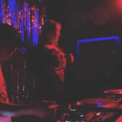 パク・ジミン のインスタグラム：「Pose party🖤 @marshallxyz」