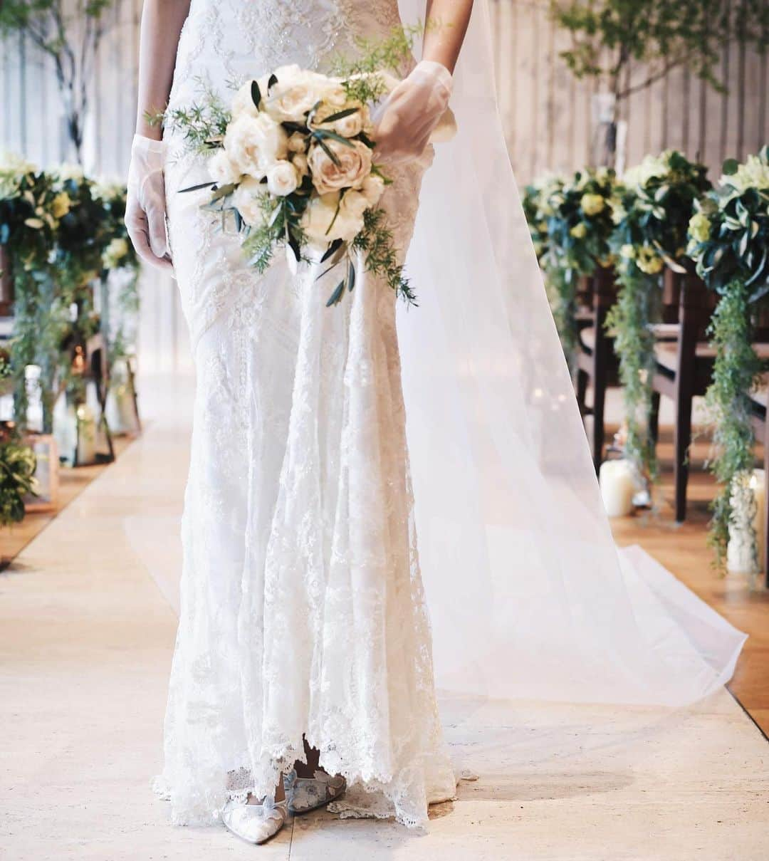 ARCH DAYS Weddingsさんのインスタグラム写真 - (ARCH DAYS WeddingsInstagram)「ripsalis﻿ @__ripsalis__﻿ ﻿ orgablanca﻿ @orgablanca_﻿ ﻿ Bella Belle Shoes﻿ @bellabelleshoes﻿ ﻿ ﻿ 【 It’s my Wedding 】に出店いただくSHOP﻿ 今回はアクセサリー・シューズブランドをご紹介！﻿ ﻿ 普段はInstagramやWebショップでしか購入できないブランドも、今回のイベントでは直接見て購入することができます✨﻿ ﻿ ﻿ 𑁍 ripsalis（リプサリス）﻿ ﻿ 美しさと個性のあるバロックパールや石、作り手自らが国内外に足を運び、一つ一つ選別し買い付けています。﻿ 自然のそのままのカタチ、経年を感じさせるもの、素材を引き立てるデザインであること、身につける人の個性を照らすアクセサリー、ジュエリーを展開しています。﻿ 当日はデザイナーとっておきのルースもお持ちするので、お声かけて頂ければセミオーダーも承りたいと思います。﻿ ﻿ ﻿ 𑁍 orgablanca(オルガブランカ)﻿ ﻿ ファッションを楽しむように自分らしいwedding itemを選んで欲しいという思いからスタイリッシュでありながら、女性らしいフェミニンで品のあるアクセサリーを展開しています。﻿ ファッション性溢れる大振りなイヤリングはorgablancaが今期オススメするitemで様々なデザインをお届け致します。﻿ ﻿ ﻿ 𑁍 Bella Belle Shoes（ベラベルシューズ）﻿ 正規取扱店： @beacondress﻿ ﻿ アメリカ発人気シューズブランド、Bella Belle Shoes。優美なレースに、ふわりと結ばれたリボン、繊細なビーズで作られたシューズたちはすべてハンドメイド。厚めのクッションがあるから、長時間履いていても靴ずれの心配などがない。結婚式が一日中行われるアメリカにてウェディングシューズとしてローンチしたからこそ、長時間履いても心地良い靴を作るのにこだわっている。﻿ ﻿ ﻿ ----------------------------﻿ ﻿ 【 It’s my Wedding 】﻿ ARCH DAYS企画Wedding Event﻿ 第2回開催決定！大反響につき昨年よりも規模を拡大﻿ ﻿ クリエイターによるトークショーやワークショップ、ウェディングアイテムのセレクトショップ、プロカメラマンによる写真撮影など....﻿ ﻿ カップル・夫婦でクリスマス前の週末デートを楽しめるウェディングイベント﻿ もちろん、両親やお友達との参加も大歓迎です！﻿ ﻿ ----------------------------﻿ ﻿ ▹DAY:：12月7日(土),8日(日)﻿ ﻿ ▹PLACE：表参道・青山レセプション（表参道駅A3出口徒歩2分）﻿ 東京都港区北⻘⼭3-5-10 ワールド北⻘⼭ビル15F﻿ ﻿ ▹参加費：無料﻿ ﻿ ▹素敵なお土産つき﻿ ﻿ ________________﻿ ﻿ 自分たちらしい自由でおしゃれなウェディングを叶えるために大事なのは、﻿ “自分たちが本当に好きなもの”を知り、﻿ “二人のウェディングで何を大切にするべきか”を見つけること。 ﻿ ﻿ 「It’s my wedding」は様々な角度からウェディングを提案、お互いの“好き”を知るためのヒントやインスピレーションを集めることができるイベントです。 ﻿ ﻿ ________________﻿ ﻿ 詳細は、イベント専用アカウント @_itsmywedding_ でもご紹介していますので、ぜひフォローを！﻿ ﻿ 詳細情報など続々更新予定なので今後も要チェック✔︎﻿ ﻿ ﻿ ----------------------------﻿ #itsmywedding2019 #archdays #archdays_wedding #アーチデイズ #アーチデイズウェディング #archdays花嫁 #ripsalis #リプサリス #orgablanca #オルガブランカ #bellabelleshoes #ベラベルシューズ #ウェディングイベント #結婚式イベント #weddingevent #bridalevent #ブライダルイベント #オリジナルウェディング #表参道イベント #東京イベント #イベント情報 #花嫁イベント #イベント #花嫁ワークショップ #ウェディングアクセサリー #ブライダルアクセサリー #結婚式アクセサリー #ウェディングシューズ #ブライダルシューズ #結婚式シューズ」10月12日 20時09分 - archdays_weddings