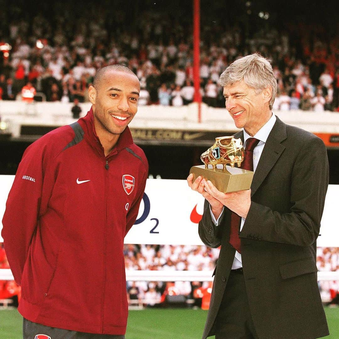 プレミアリーグさんのインスタグラム写真 - (プレミアリーグInstagram)「The start of something very, very special... Arsene Wenger took charge of his 1st @arsenal match #OnThisDay in 1996」10月12日 20時18分 - premierleague