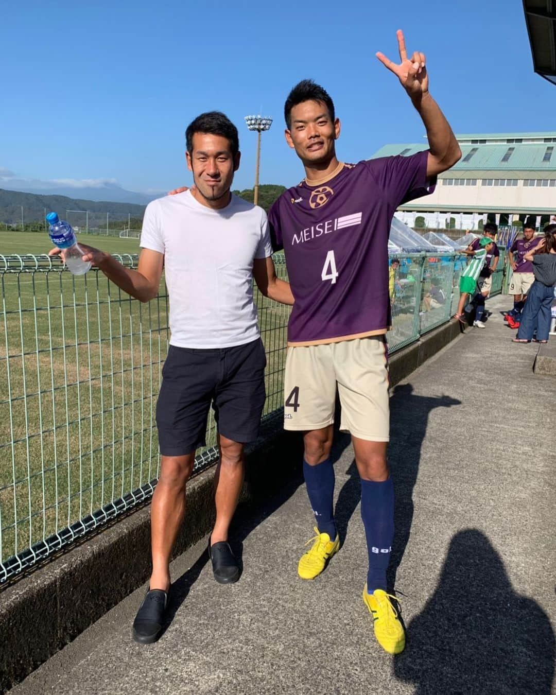 内田錬平のインスタグラム：「全社一回戦 vs 沖縄SV 3-1 win⚽️ 初戦突破しました！！ 応援ありがとうございました！！！ 富山時代のチームメイト平出さんが応援駆けつけてくれました🙌 おりょうありがとね😁✌️ 明日も頑張ります！！！ #おこしやす京都 #全社 #カターレ富山 #鹿児島ユナイテッドFC」