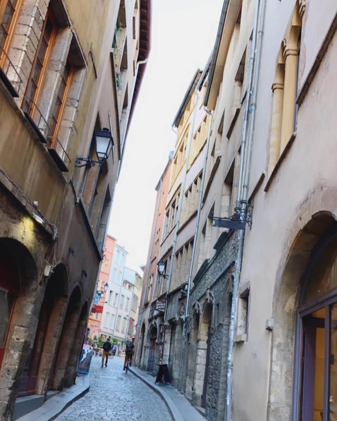 雅-MIYAVI-さんのインスタグラム写真 - (雅-MIYAVI-Instagram)「Beautiful Lyon 🇫🇷 #NoSleepTillTokyo」10月12日 21時06分 - miyavi_ishihara