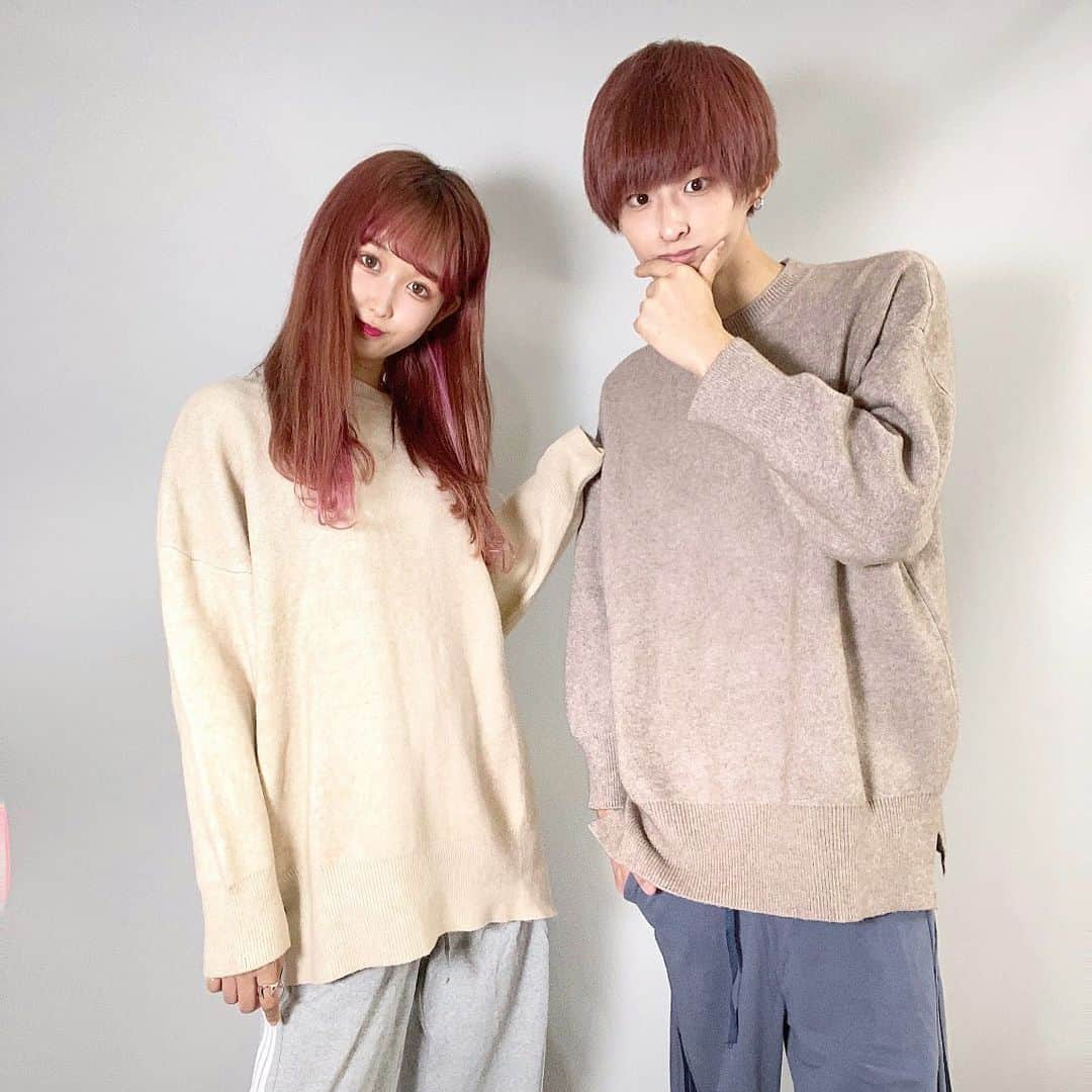 おたひかのインスタグラム：「YouTubeでも着てた　@hotping_japan さんのお揃い🥰 肌触りめっちゃいいしオーバーサイズで可愛くて愛用してる💌 #hotping  #ootd  #instagood  #instafashion  #lfl  #love #おたひかチャンネル #チャンネルルック  #ペアルック  #韓国ファッション  #お揃い #カップル #얼스타그램 #셀피  #소통 #팔로우 #맞팔해요 #カップル」