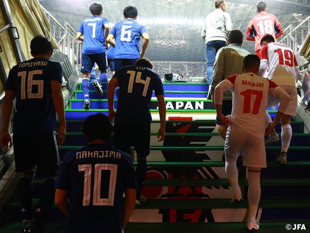 日本サッカー協会さんのインスタグラム写真 - (日本サッカー協会Instagram)「📸Match photos｜#SAMURAIBLUE モンゴル代表に6-0で勝利！ ・ #daihyo #SAMURAIBLUE #新しい景色を2022 ―――――――――――――――――― 2022FIFAワールドカップカタールアジア2次予選 #SAMURAIBLUE 6-0モンゴル代表 ⚽️22分 #南野拓実 ⚽️29分 #吉田麻也 ⚽️33分 #長友佑都 ⚽️40分 #永井謙佑 ⚽️56分 #遠藤航 ⚽️82分 #鎌田大地 ・ 📅10/10(木)日本時間19:35KO 📍埼玉スタジアム２００２ 📺テレビ朝日系列/NHK-BS1で生中継 ・ 👉大会情報はJFA.jpへ ――――――――――――――――――」10月12日 21時48分 - japanfootballassociation