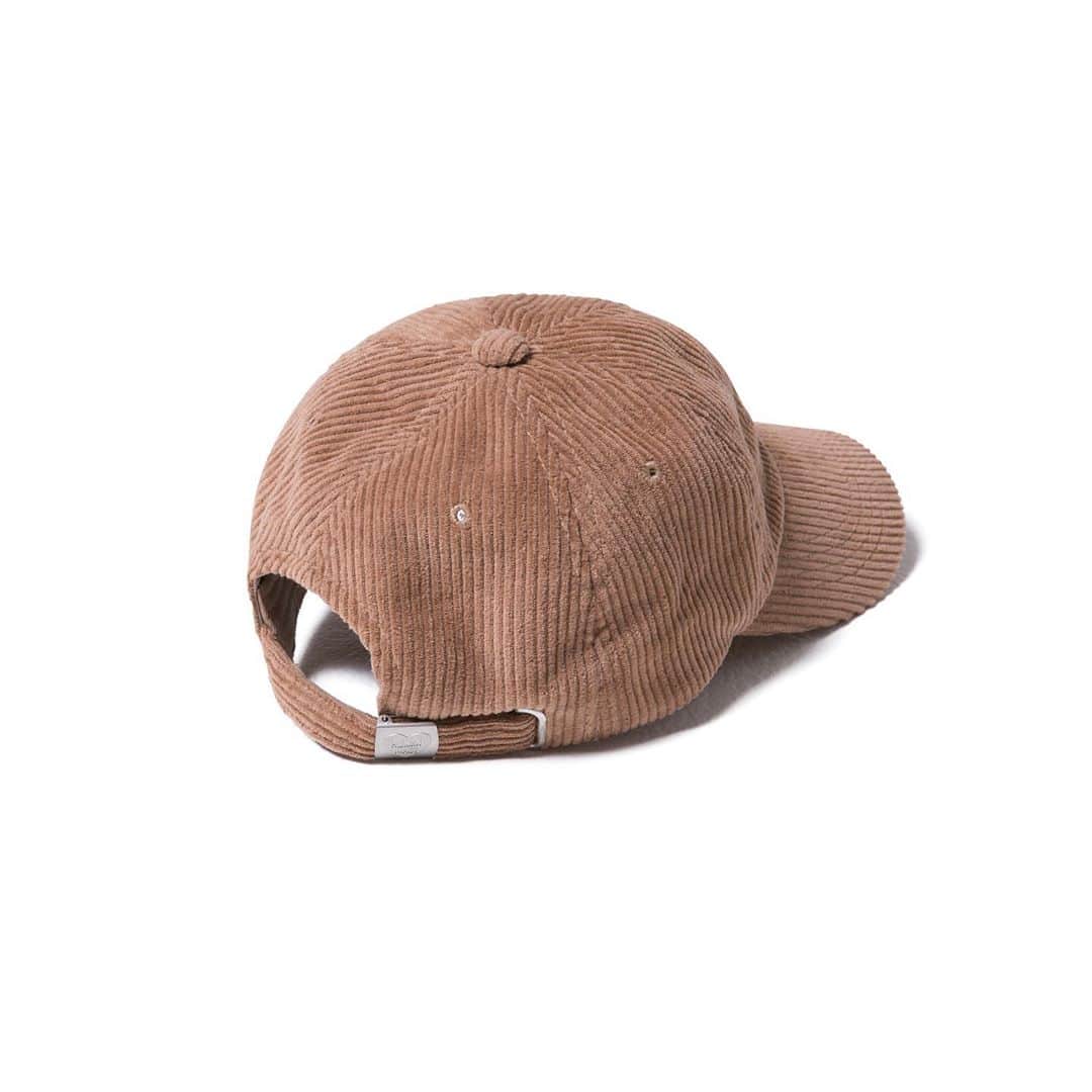 HUMAN MADEさんのインスタグラム写真 - (HUMAN MADEInstagram)「"HEART WAPPEN CORDUROY CAP" now available in store and online. www.humanmade.jp  ハートのワッペン刺繍を施したコーデュロイのキャップです。カラーは4色展開。後頭部はアジャスター仕様になっています。 Corduroy cap with heart logo. Available in four colors. Fully adjustable.」10月12日 21時49分 - humanmade