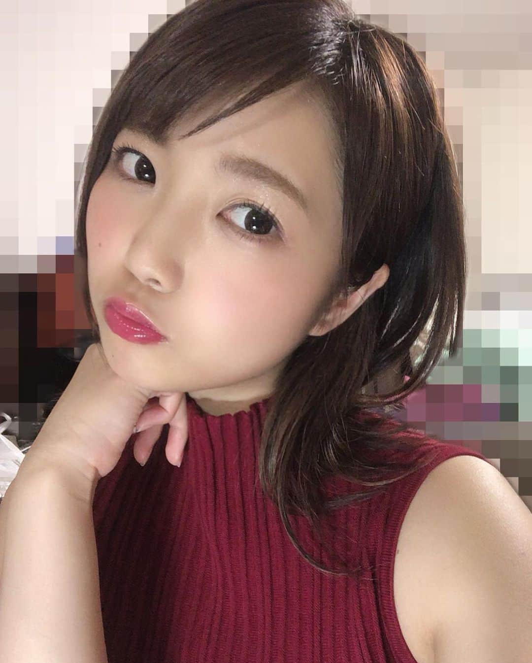 戸田真琴さんのインスタグラム写真 - (戸田真琴Instagram)「自撮りばっかりになっちゃってすまんな~🍷🐈 #selca #selfie」10月12日 22時39分 - toda_makoto