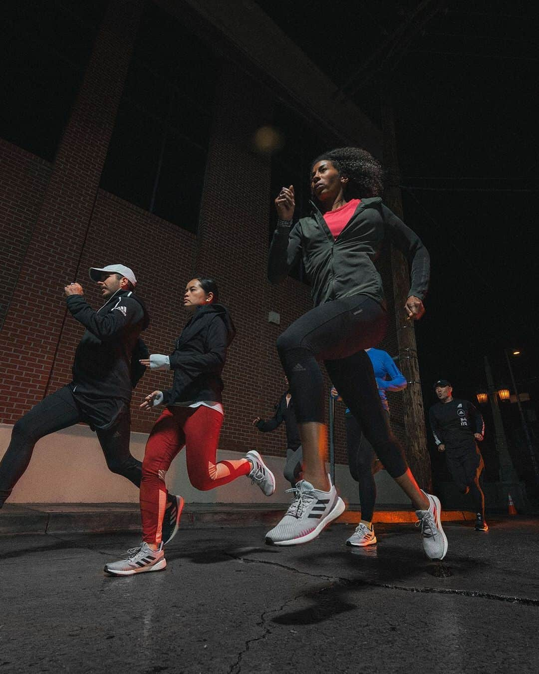 adidas Runningさんのインスタグラム写真 - (adidas RunningInstagram)「Beats to move your feet. Scan the QR Code on the #PULSEBOOST HD Winterized to unlock a curated @Spotify playlist. . #adidasRunning#Run#Running」10月13日 1時33分 - adidasrunning