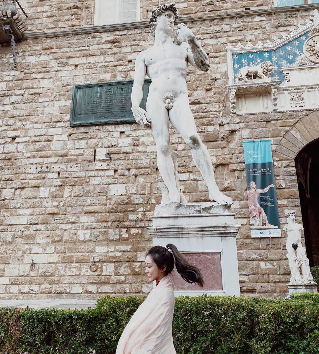 張楚珊さんのインスタグラム写真 - (張楚珊Instagram)「是大衛雕像🇮🇹👀😆😆 #italy #義大利 #🇮🇹 #florence」10月13日 1時57分 - iam33___