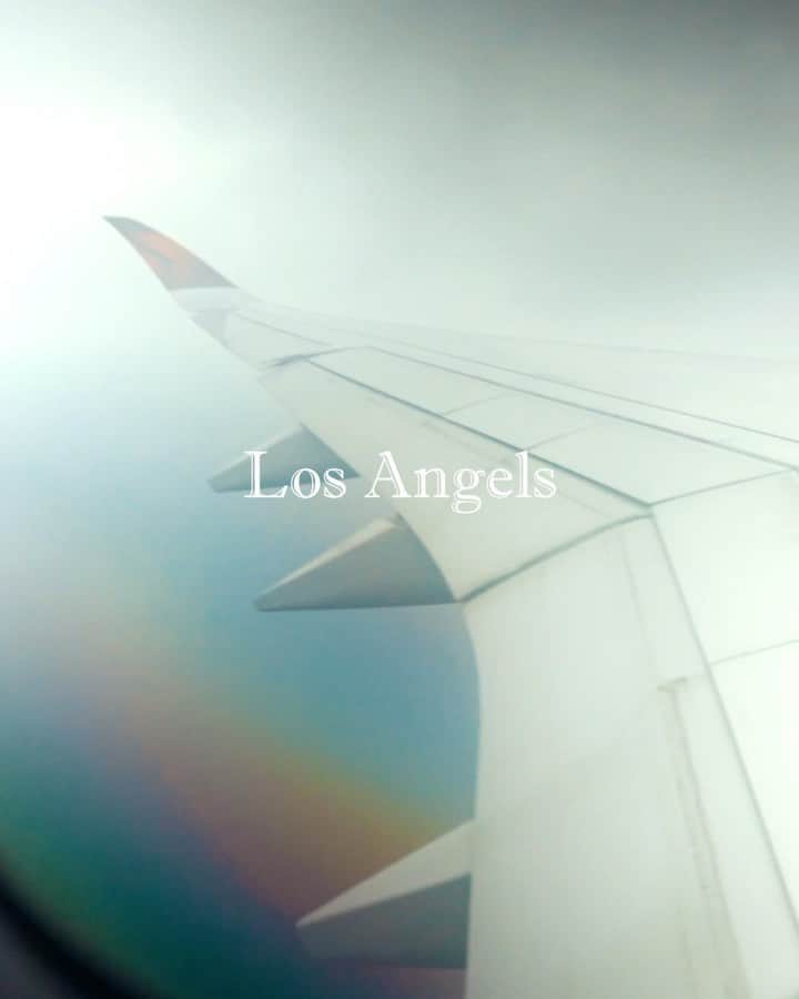 MARISのインスタグラム：「My days in LA 🇺🇸✈︎ YouTube はもうちょい待ってね❤️ ✈︎✈︎✈︎ ・ Music by @kumaigoro  Edit by @light_worker_boy ✈︎ #losangeles #LA #california #traveller #travellers #venicebeach #santamonica #cali」