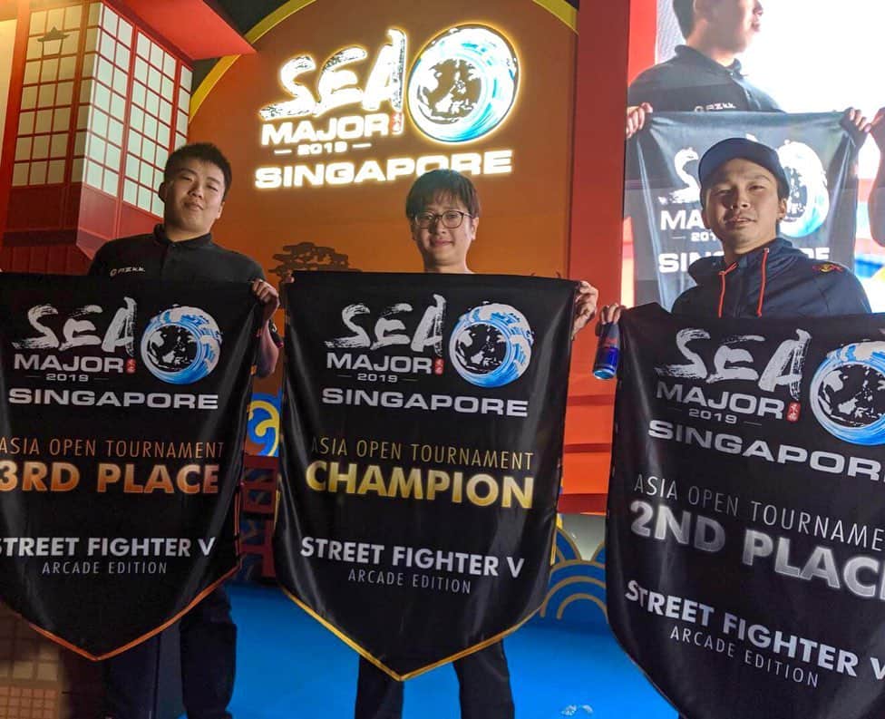 gachikunさんのインスタグラム写真 - (gachikunInstagram)「.﻿ ﻿ #SEAM2019 ふ〜どさんに負けて2位でした。‪優勝までのあと一歩が遠かった😢﻿ ‪応援ありがとうございました！‬﻿ ﻿ SEAM2019 was 2nd, losing to Fuudo. I was just one step away from winning. Thank you for your support!﻿ ﻿ #CPT#CPT2019#SFV#SF5#シンガポール#singapore」10月13日 3時01分 - gachikun.tsune