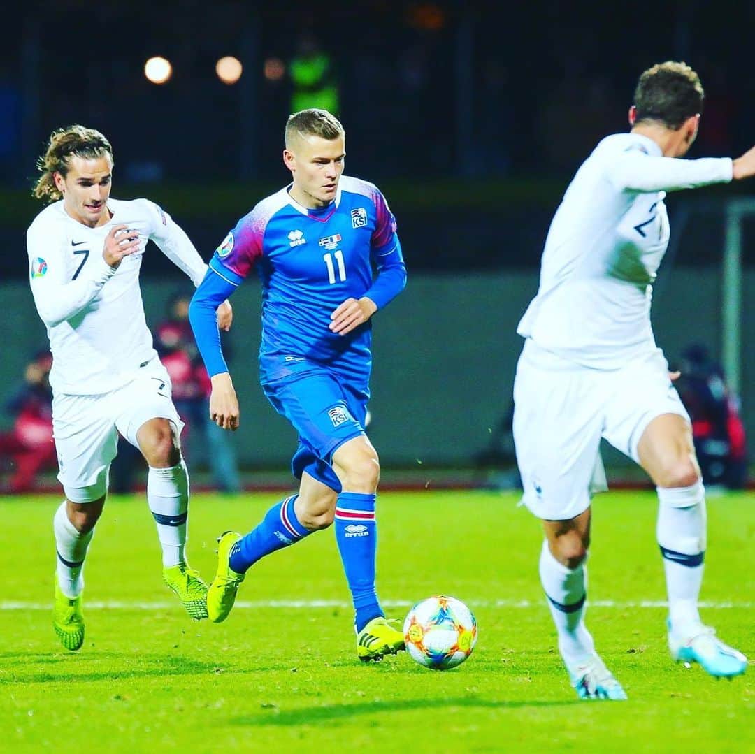 アルフレズ・フィンボガソンさんのインスタグラム写真 - (アルフレズ・フィンボガソンInstagram)「Tough loss yesterday vs 🇫🇷.. we go again on Monday!」10月13日 3時29分 - alfredfinnbogason