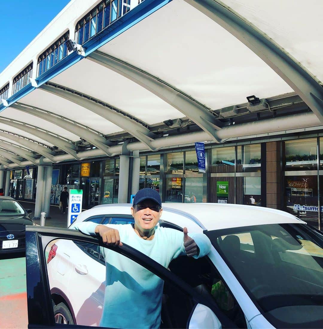 逸見太郎のインスタグラム：「レンタカーで帰りまぁぁす🚘  #郡山駅発#東京#200km超え#マネージャーとドライブ#初めての郡山東京ライド#白河まで下道#忘れられない週末#快晴  安全運転でいきますよ❗️」