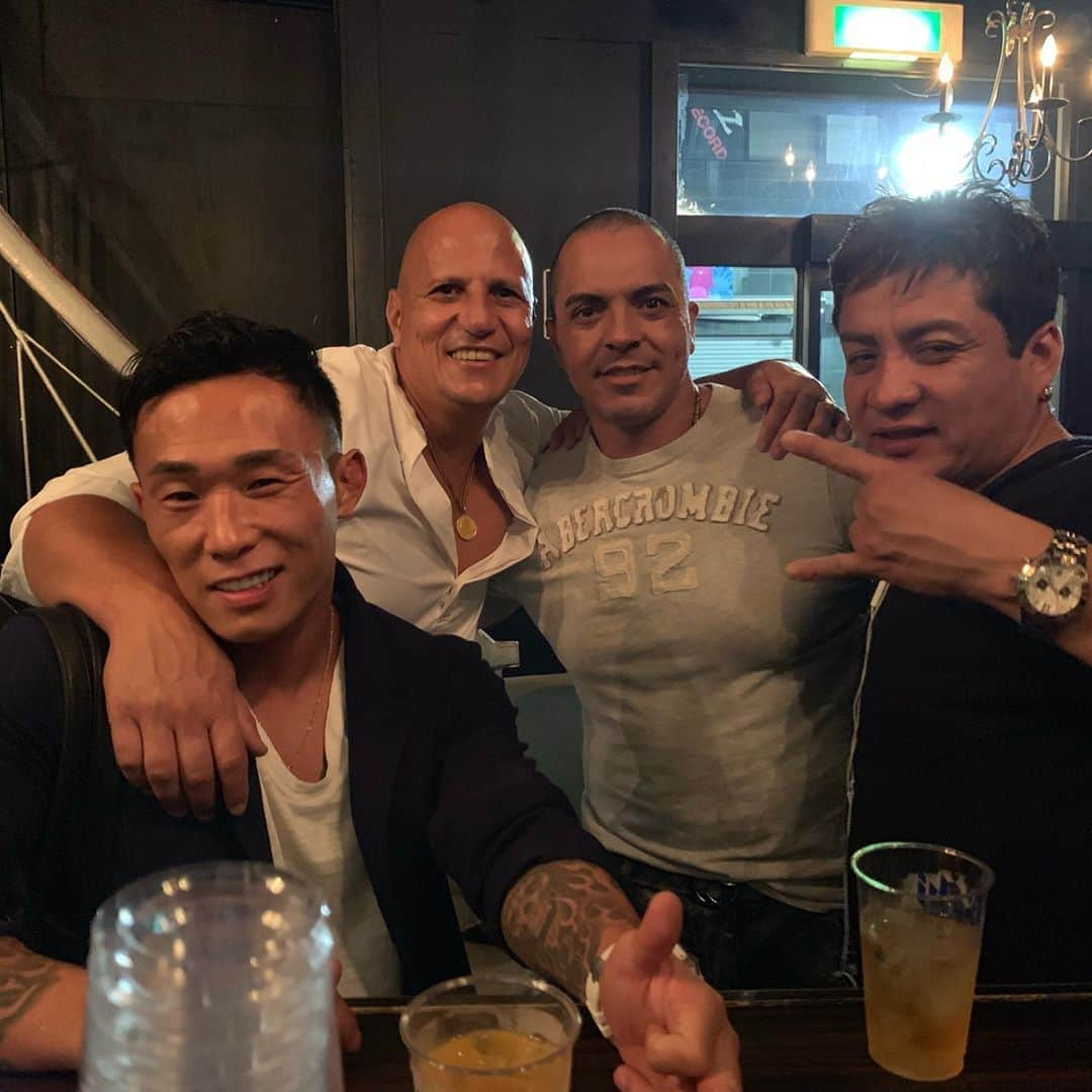 関谷勇次郎のインスタグラム：「3POUND SECURITY 🇧🇷部隊 仕事と遊びは別なんよ って日本語わかんねーか🤣 #family」