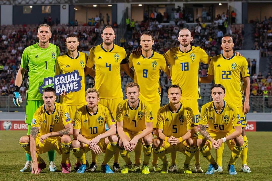 アルビン・エクダルのインスタグラム：「Härlig vinst på Malta med många svenskar på läktaren! Ny viktig match på tisdag. Vi ses på Friends!! 🇸🇪👌🏻」
