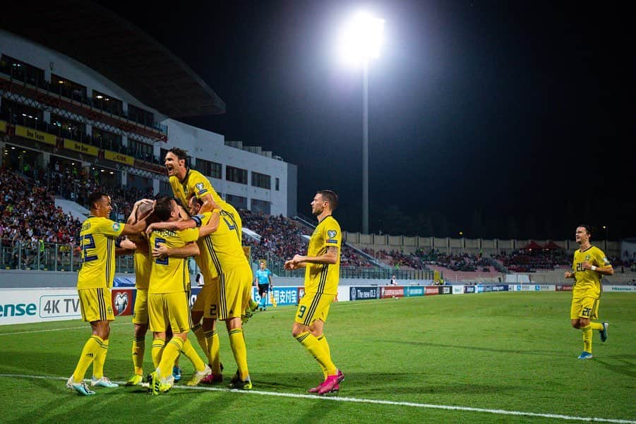 ピエール・ベングトソンのインスタグラム：「3p! 💪🙌 underbart att se så många svenskar på plats 🇸🇪💛💙」