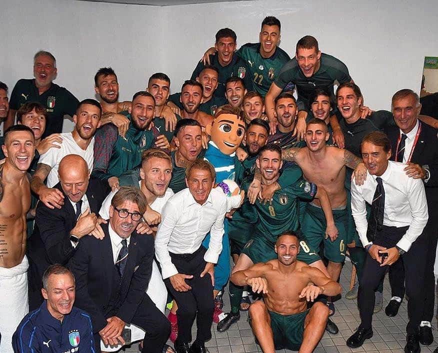 アレッシオ・ロマニョーリのインスタグラム：「EURO 2020 🇮🇹 #Nazionale @azzurri」